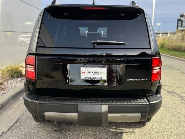 2025 Toyota Land Cruiser Base 4WD