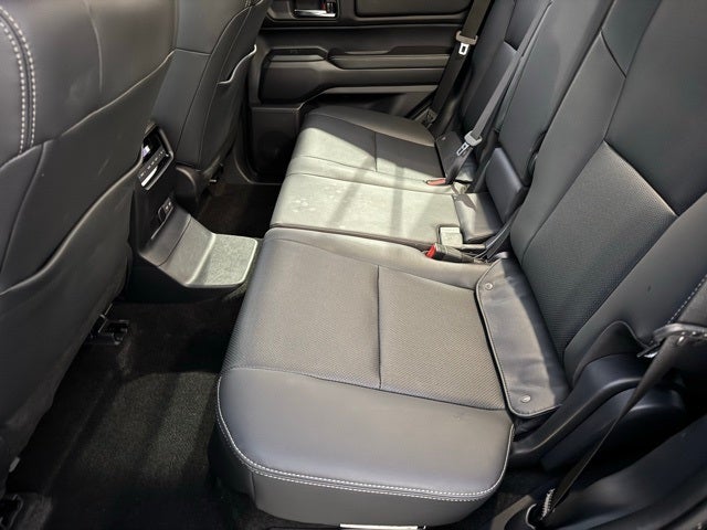 2025 Toyota Land Cruiser Base 4WD