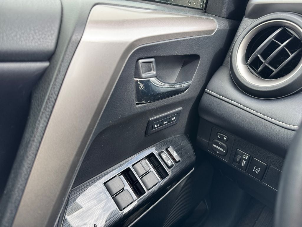 2018 Toyota RAV4 Hybrid Limited AWD