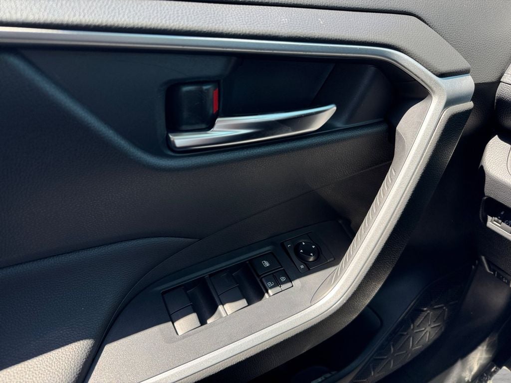 2021 Toyota RAV4 XLE AWD