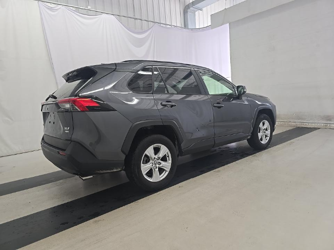 2021 Toyota RAV4 XLE AWD