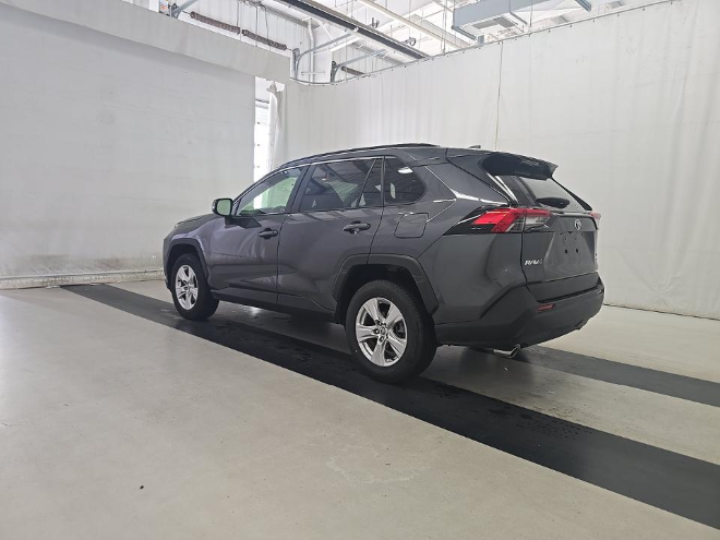 2021 Toyota RAV4 XLE AWD