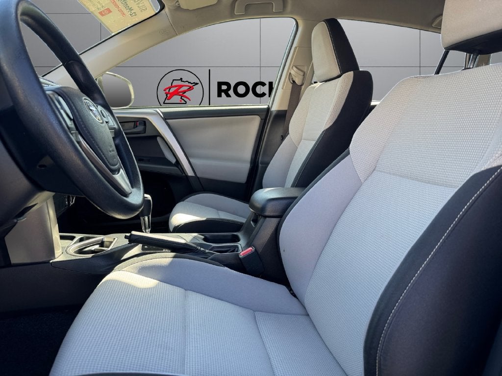 2018 Toyota RAV4 Hybrid LE AWD