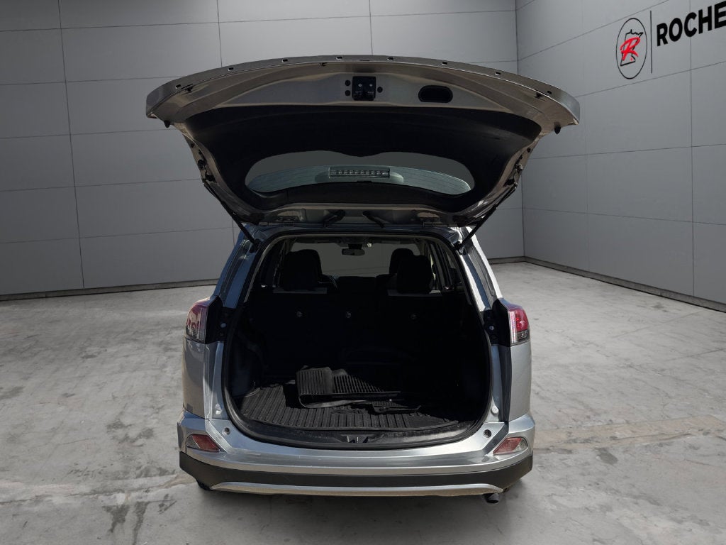 2018 Toyota RAV4 Hybrid LE AWD