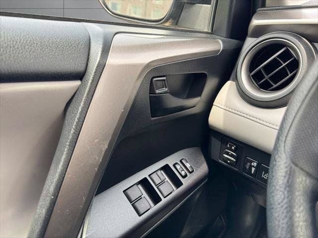 2018 Toyota RAV4 Hybrid LE AWD
