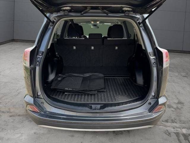 2018 Toyota RAV4 Hybrid LE AWD