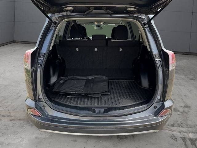 2018 Toyota RAV4 Hybrid LE AWD