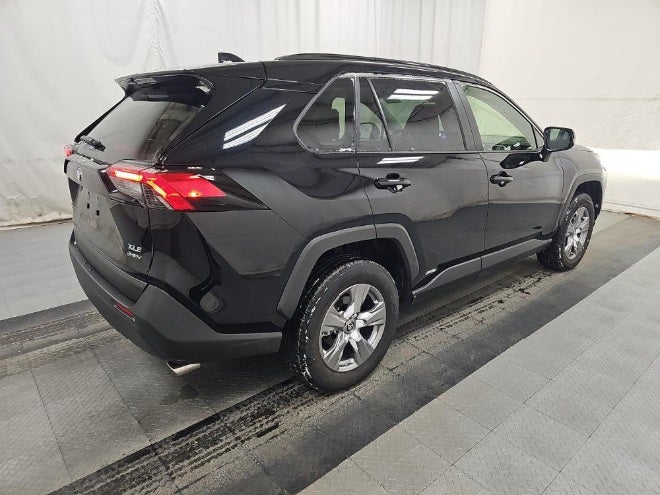 2025 Toyota RAV4 Hybrid XLE AWD