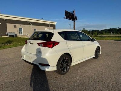 2018 Toyota Corolla iM Base FWD