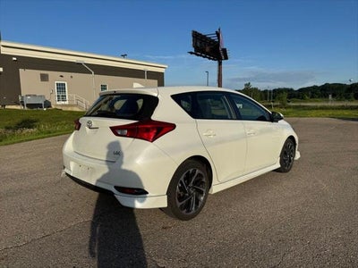 2018 Toyota Corolla iM Base FWD