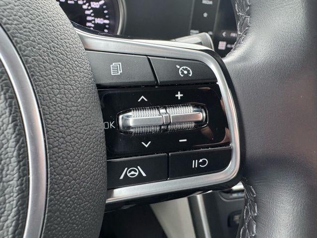 2024 Kia Carnival LX FWD