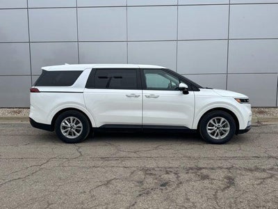 2024 Kia Carnival LX FWD