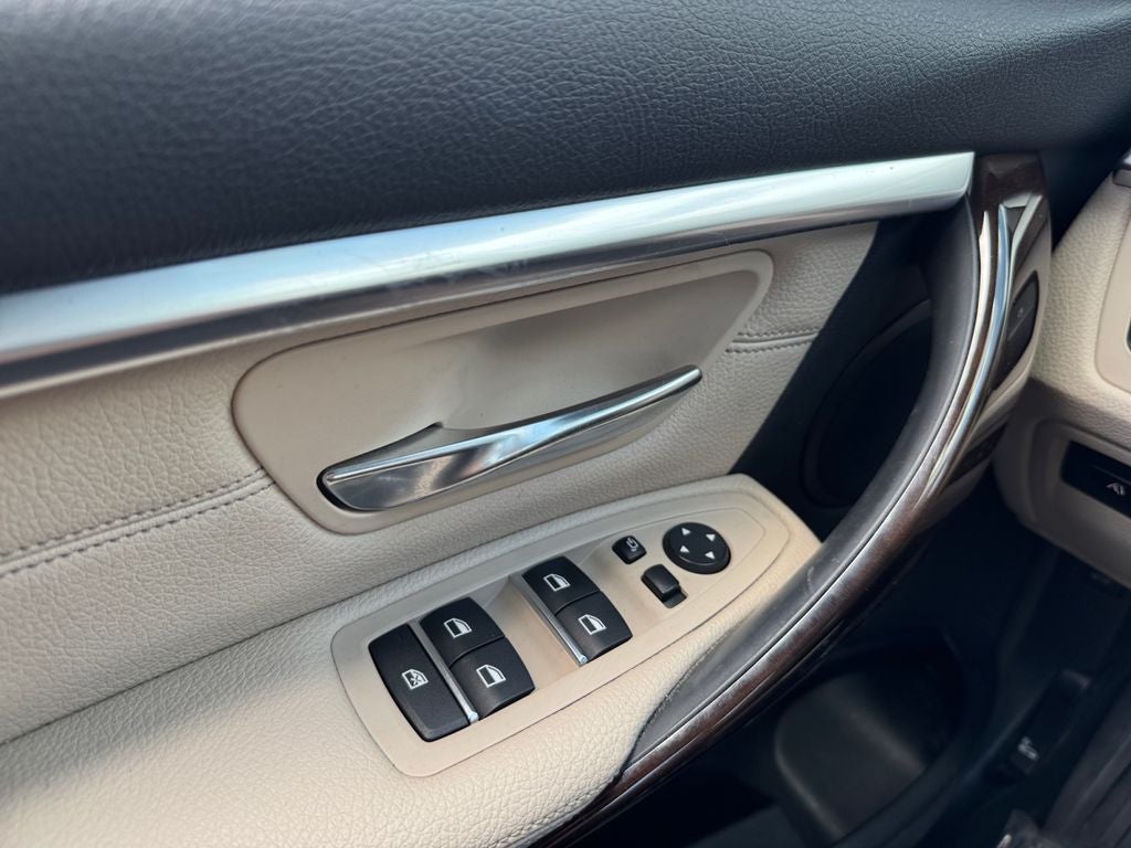 2017 BMW 3 Series 330i xDrive AWD