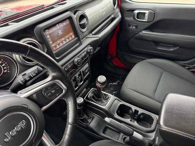 2018 Jeep Wrangler Unlimited Sahara Lifted w/ Heated Steering Wheel + 3 Piece Hard Top