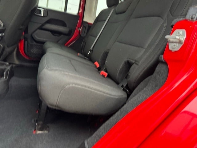 2018 Jeep Wrangler Unlimited Sahara Lifted w/ Heated Steering Wheel + 3 Piece Hard Top