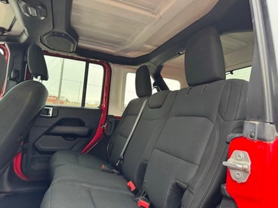 2018 Jeep Wrangler Unlimited Sahara Lifted w/ Heated Steering Wheel + 3 Piece Hard Top