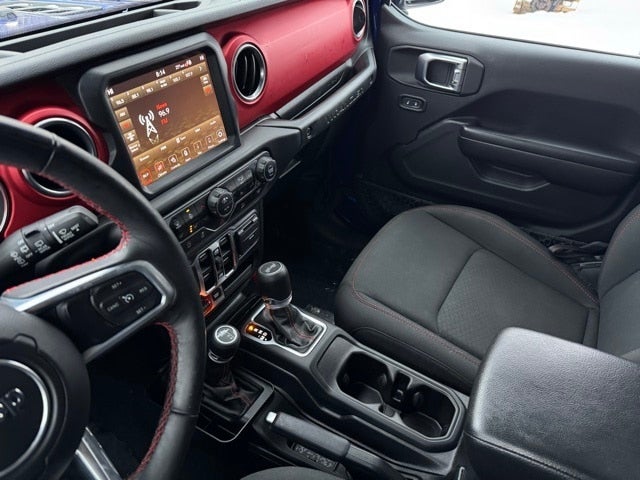 2020 Jeep Wrangler Unlimited Rubicon w/ Heated Steering Wheel + Navigation