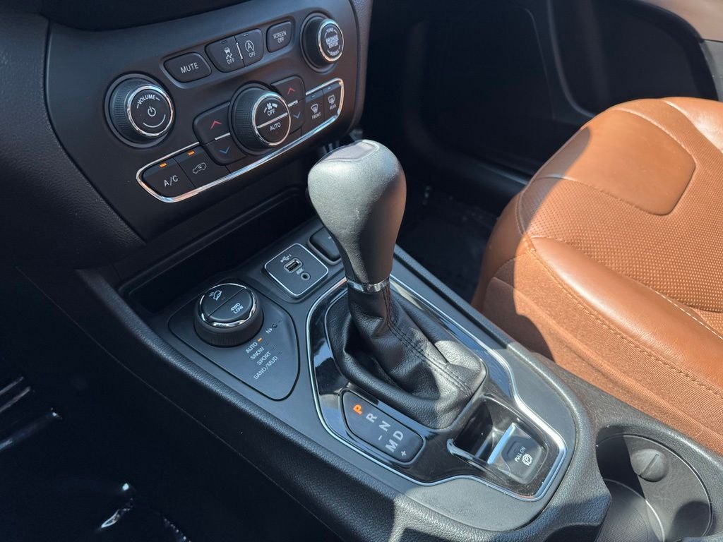2020 Jeep Cherokee Overland