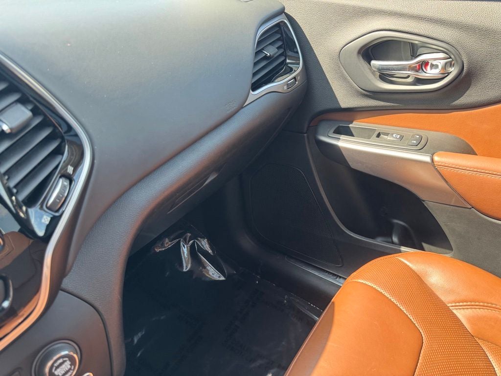 2020 Jeep Cherokee Overland