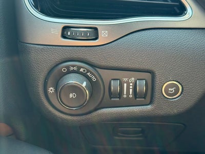 2020 Jeep Cherokee Overland