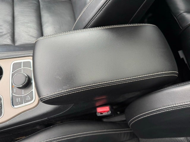 2017 Jeep Grand Cherokee Limited w/ Panoramic Sunroof + Trailer Tow Package