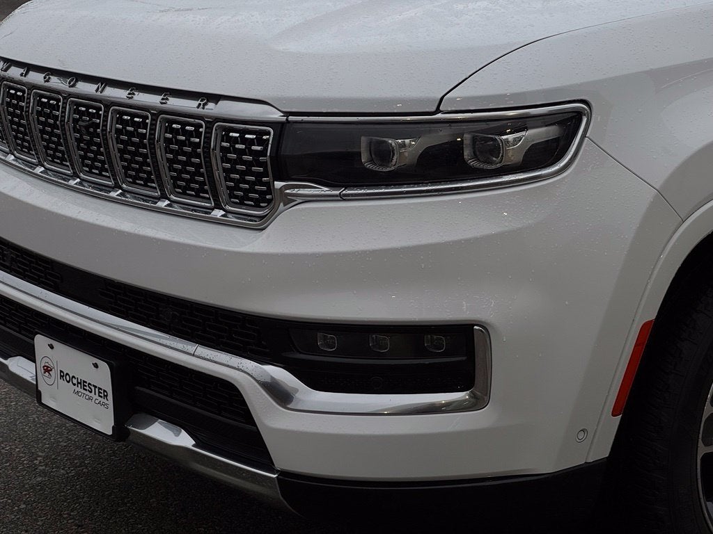 2023 Jeep Grand Wagoneer Base
