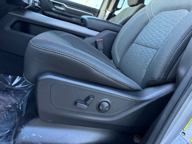 2025 RAM 1500 Big Horn/Lone Star w/ Heated Steering Wheel + Remote Start