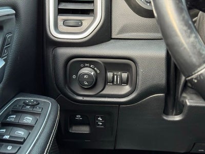 2022 RAM 1500 Laramie w/ Blindspot Detection + Heated Steering Wheel