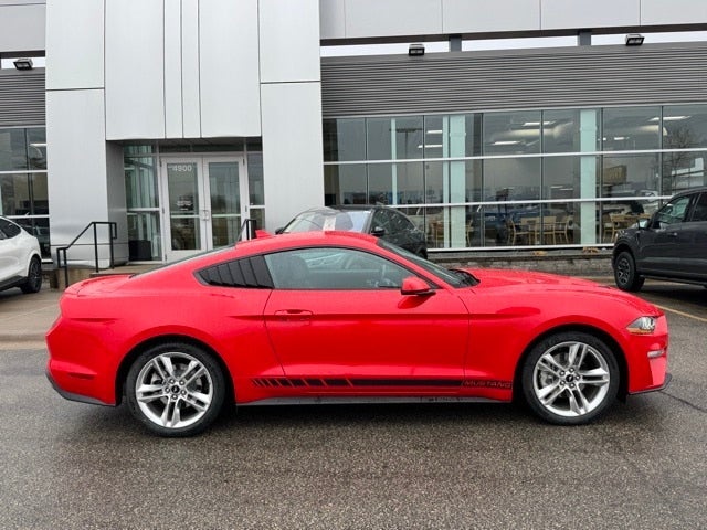 2021 Ford Mustang EcoBoost Premium w/ Adaptive Cruise Control
