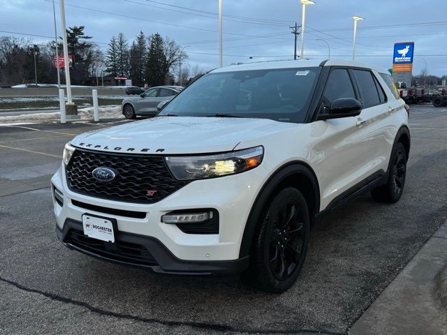 2022 Ford Explorer ST w/ Twin Panel Moonroof + Adaptive Cruise