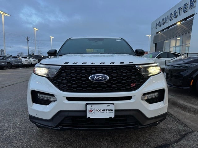 2022 Ford Explorer ST w/ Twin Panel Moonroof + Adaptive Cruise