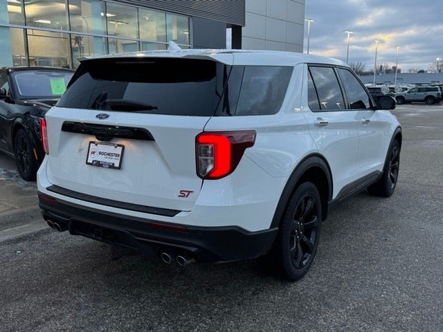2022 Ford Explorer ST w/ Twin Panel Moonroof + Adaptive Cruise
