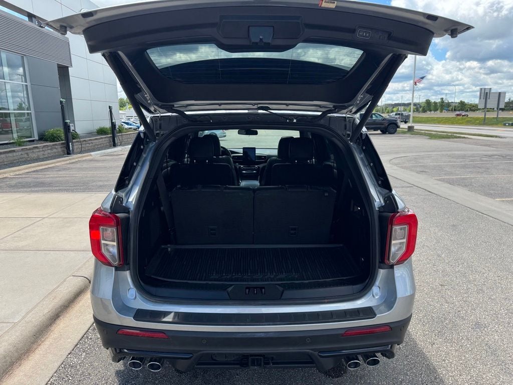 2023 Ford Explorer ST w/ Street Pack