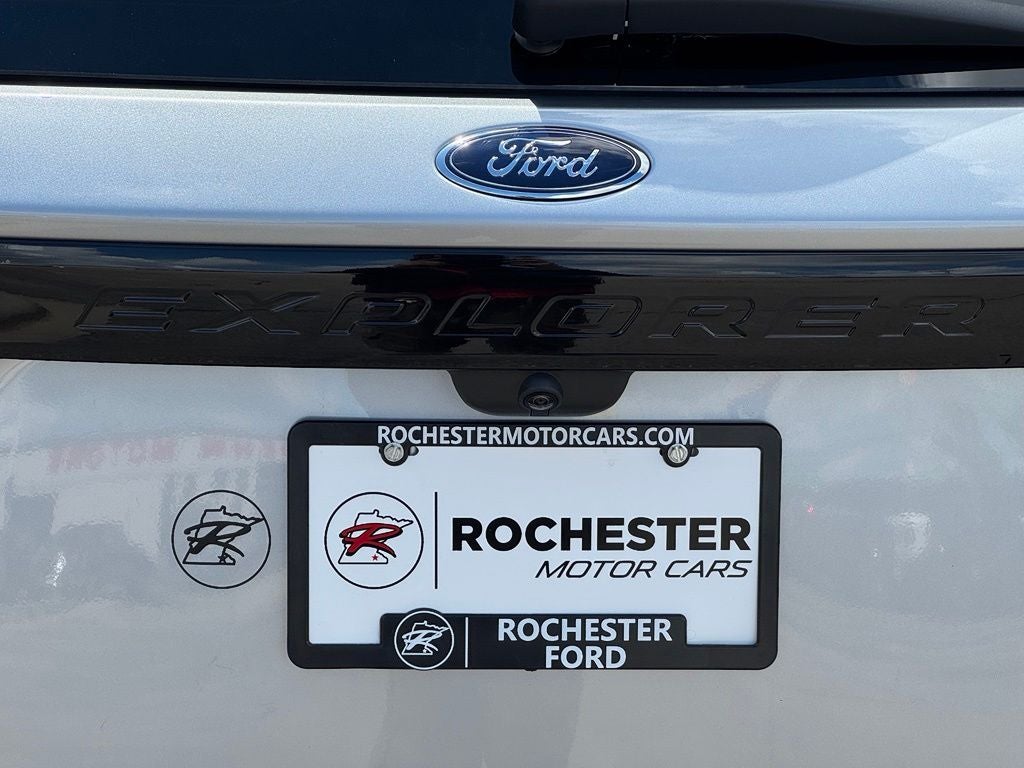 2023 Ford Explorer ST w/ Street Pack