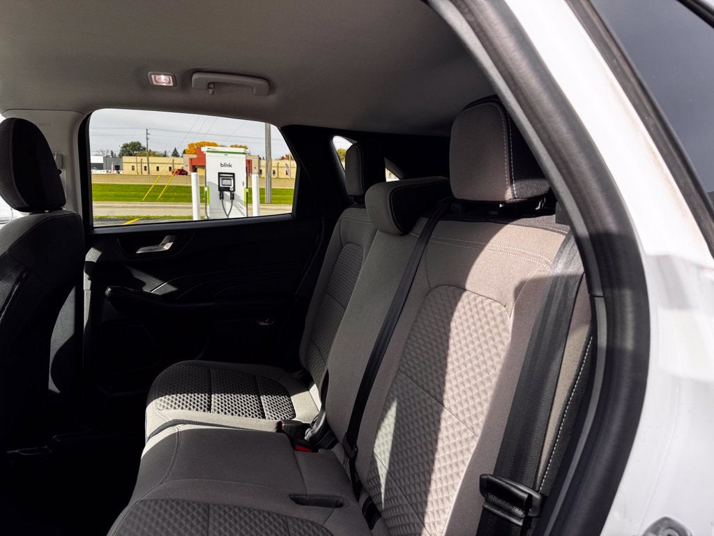 2021 Ford Escape Hybrid SE