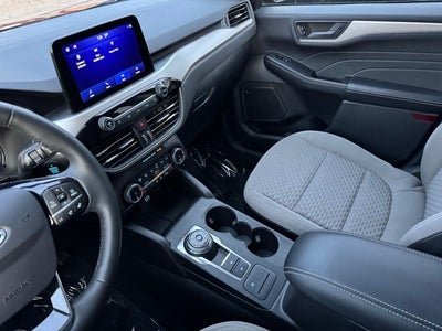 2022 Ford Escape SE Hybrid w/ Heated Steering Wheel + Power Liftgate