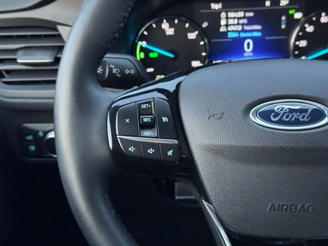 2022 Ford Escape SE Hybrid w/ Heated Steering Wheel + Power Liftgate