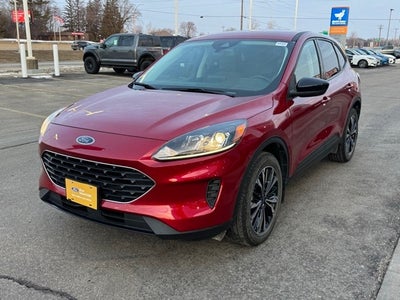 2022 Ford Escape SE Hybrid w/ Heated Steering Wheel + Power Liftgate