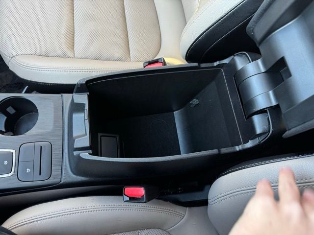 2022 Ford Escape SEL w/ Panoramic Moonroof + Trailer Tow Package