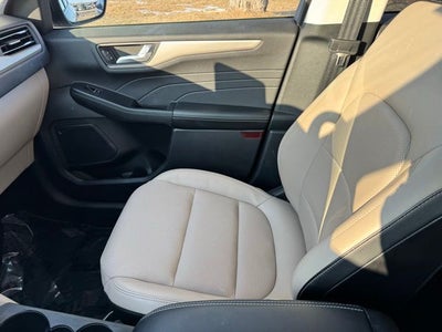 2022 Ford Escape SEL w/ Panoramic Moonroof + Trailer Tow Package