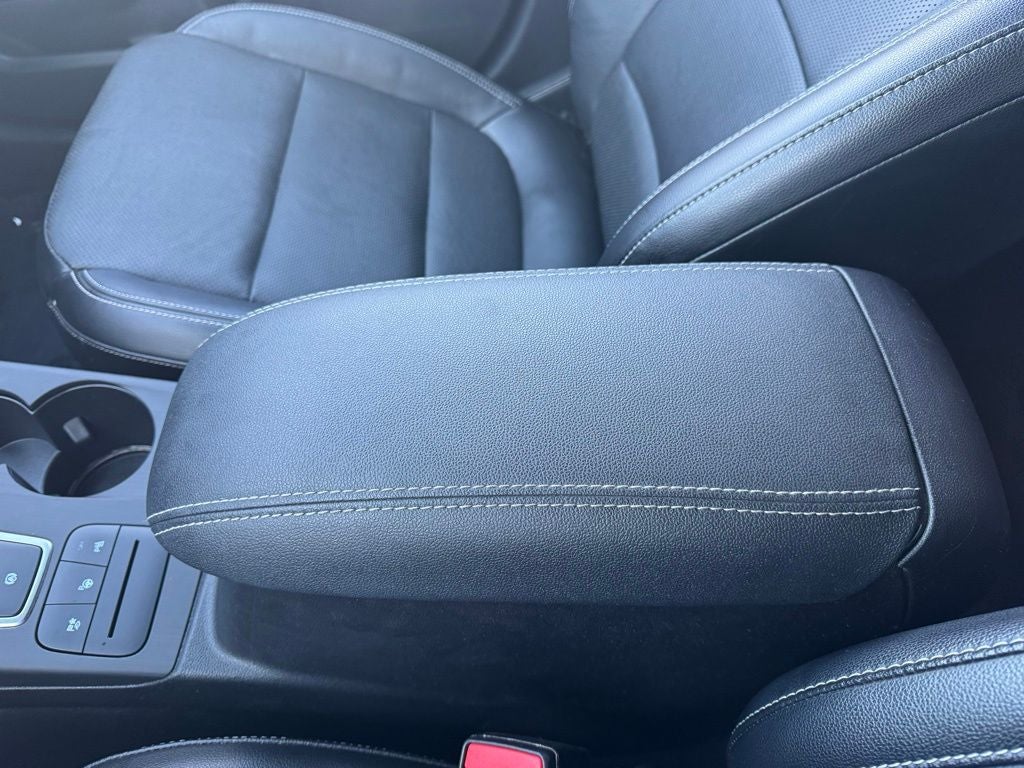 2020 Ford Escape Hybrid Titanium