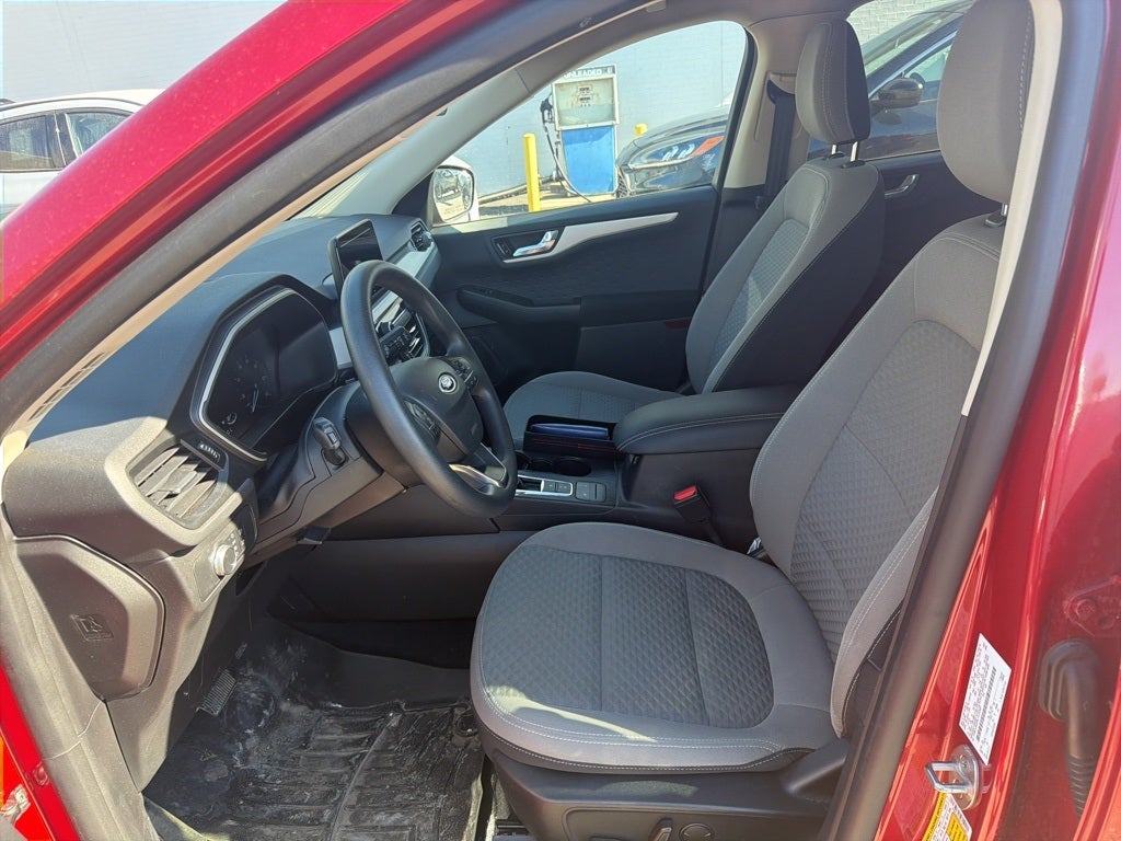 2020 Ford Escape SE w/ Panoramic Moonroof