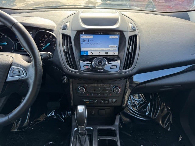 2019 Ford Escape Titanium w/ Heated Steering Wheel + Tow Package