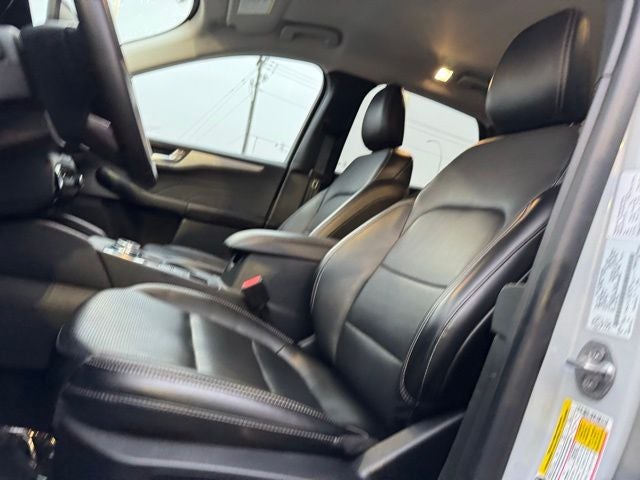 2025 Ford Escape Platinum w/ Adaptive Cruise + Heated Steering Wheel