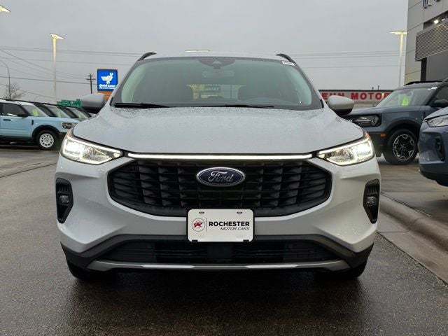 2025 Ford Escape Platinum w/ Adaptive Cruise + Heated Steering Wheel