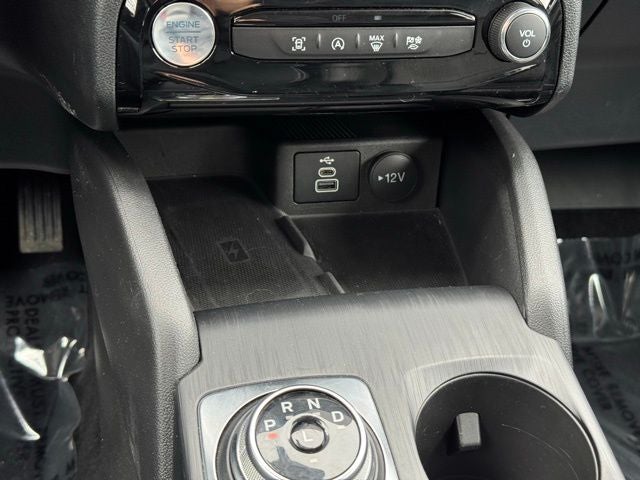 2025 Ford Escape Platinum w/ Heated Steering Wheel + Adaptive Cruise