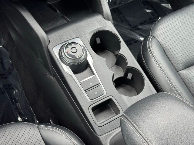 2025 Ford Escape Platinum w/ Heated Steering Wheel + Adaptive Cruise