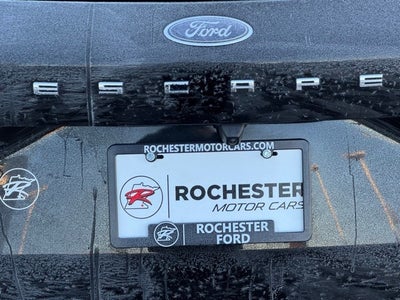 2023 Ford Escape ST-Line w/ Panoramic Moonroof + Adaptive Cruise