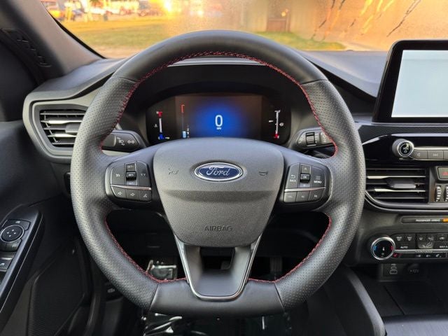 2025 Ford Escape ST-Line Select