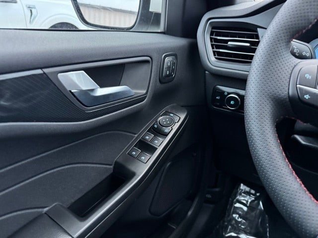 2024 Ford Escape ST-Line Elite w/ Panoramic Moonroof + Head-Up Display